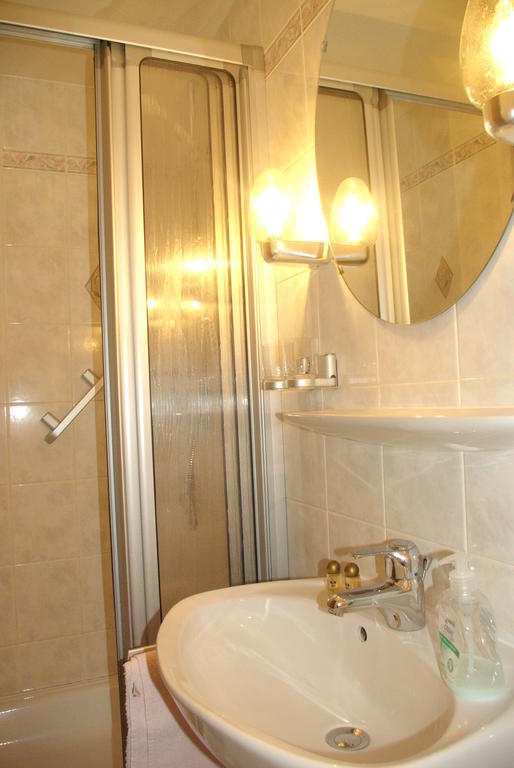Zweibettzimmer